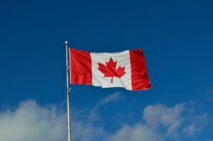 The Canadian government has changed a major law of citizenship .